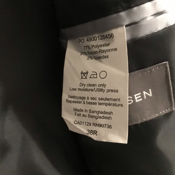 VAN HEUSEN CLASSIC MODERN FIT MEN BLAZER. CLASSIC DESIGN FOR GENTLEMEN LOOKS - Picture 8 of 9